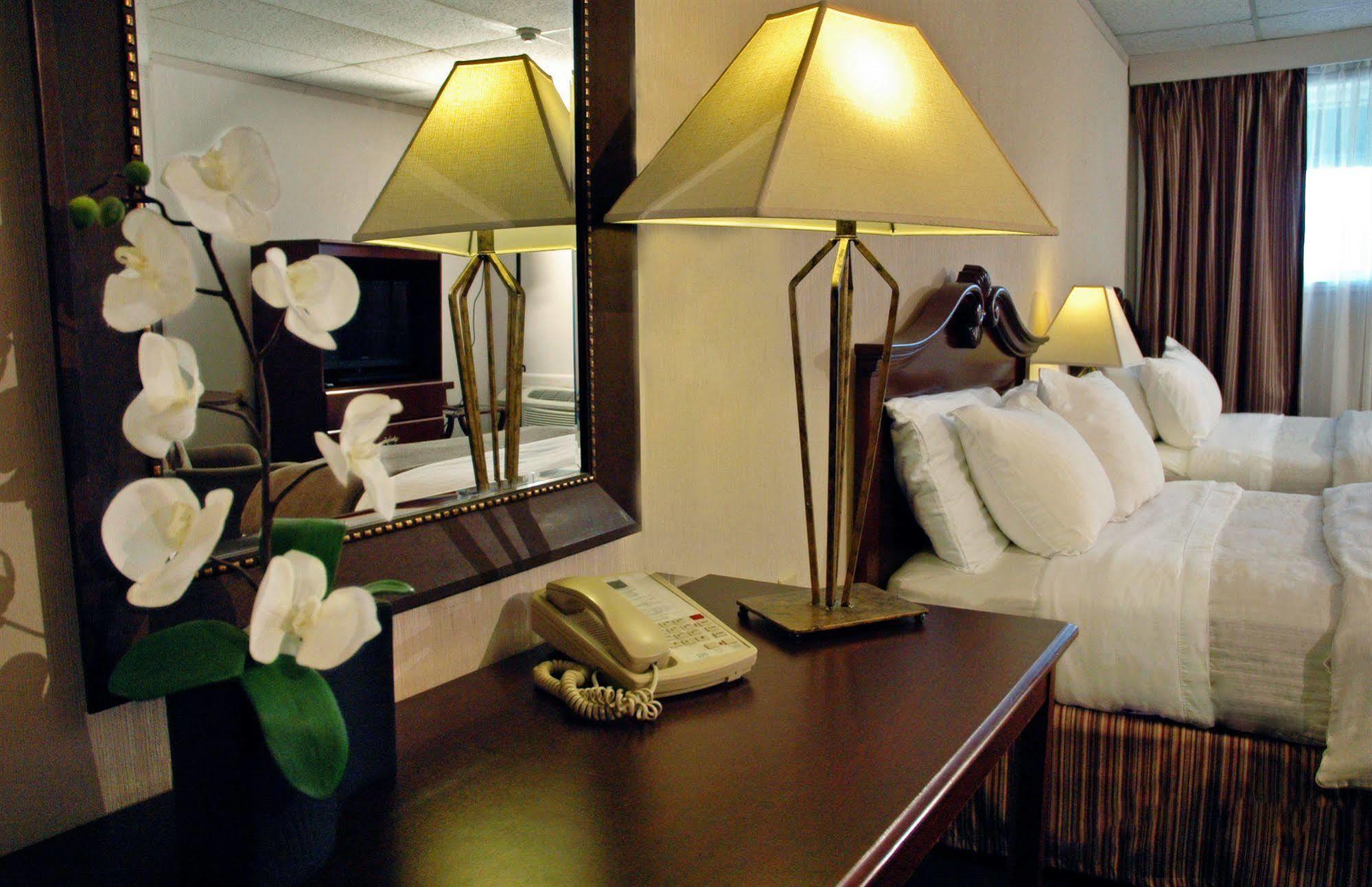 Ambassador Hotel Sudbury Ngoại thất bức ảnh